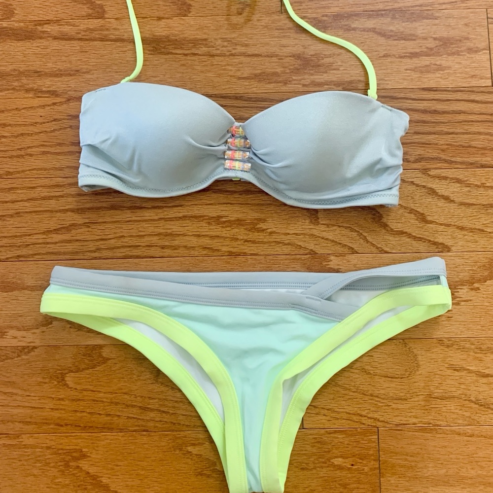 Victorias Secret bikini set size 32B & XS